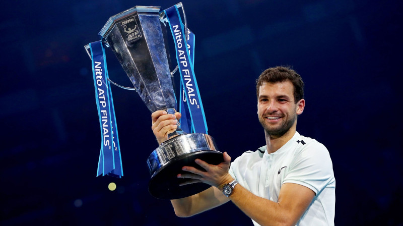 Grigors Dimitrovs ar "ATP Finals" trofeju
Foto: EPA/Scanpix