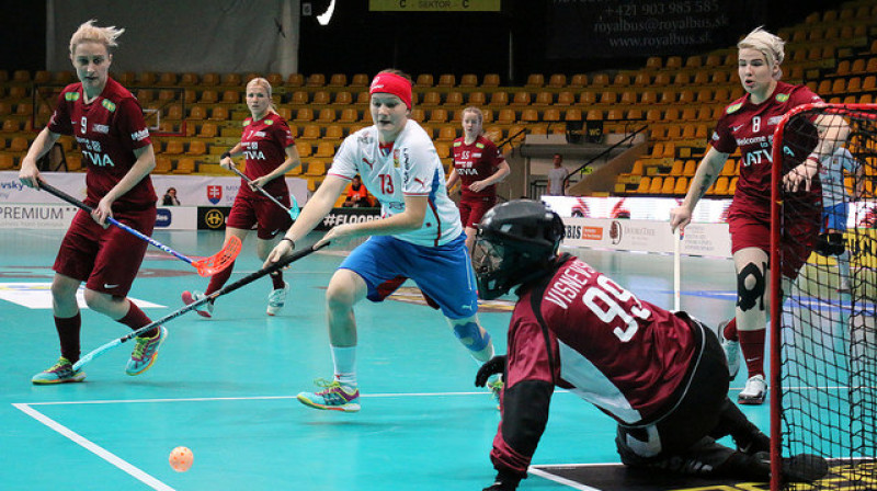 Latvijas izlase turnīru sāk ar cienījamu neveiksmi
Foto: IFF Floorball