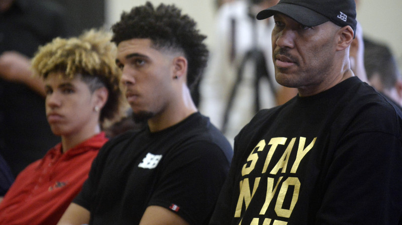 Lamelo, Liandželo un Lavārs Boli 
Foto: USA Today Sports / Scanpix