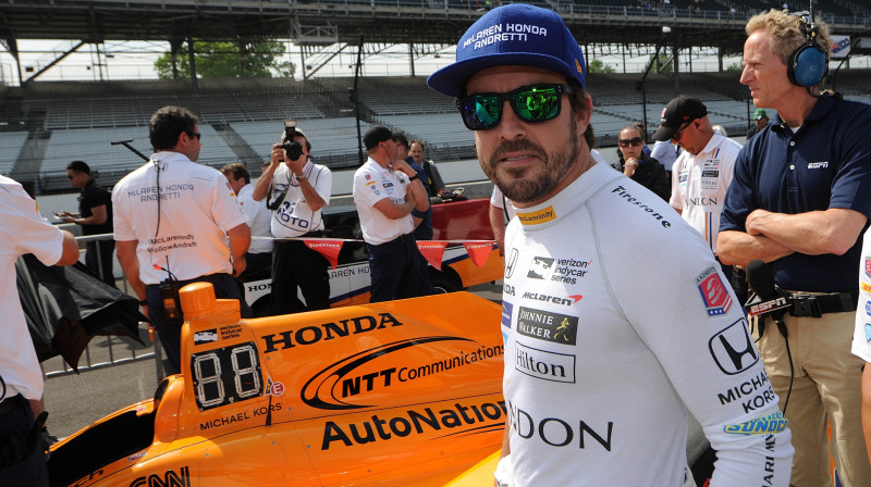 Fernando Alonso pirms "Indy 500" sacīkstēm
Foto: USA Today Sports/Scanpix