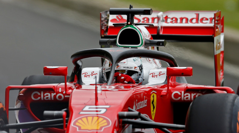 "Ferrari" komanda testē Halo ierīci
Foto: REUTERS/Scanpix