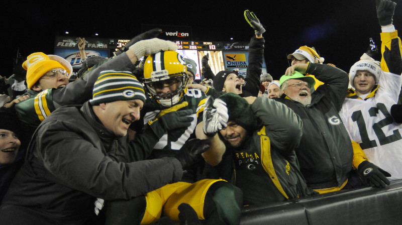 Džordijs Nelsons "Packers" fanu ielenkumā
Foto: AP/Scanpix