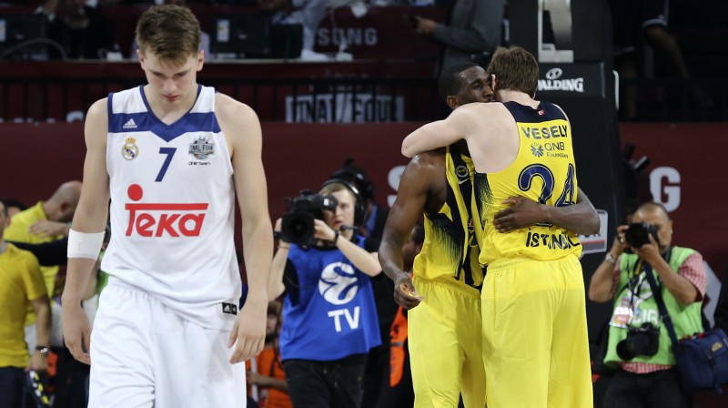 Pirms gada līksmoja "Fenerbahce". Kā būs šogad?
Foto: Reuters/Scanpix