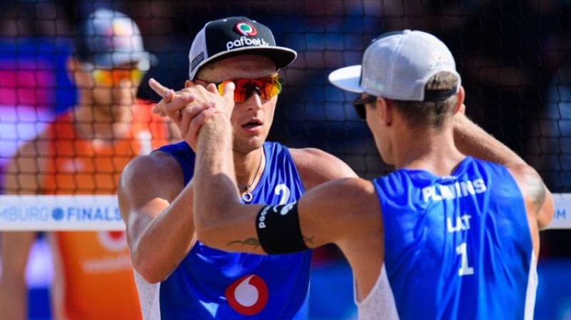 Edgars Točs un Mārtiņš Pļaviņš. Foto: FIVB