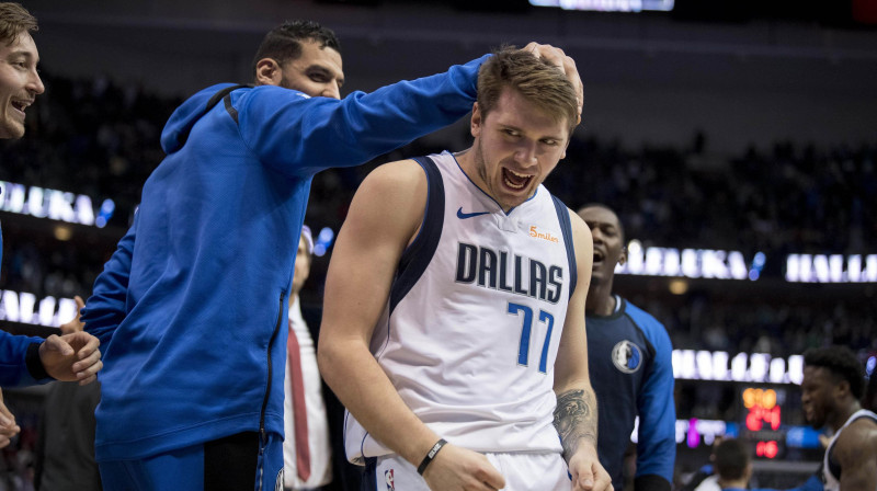 Salāhs Mežri un Luka Dončičs. Foto: Reuters/Scanpix