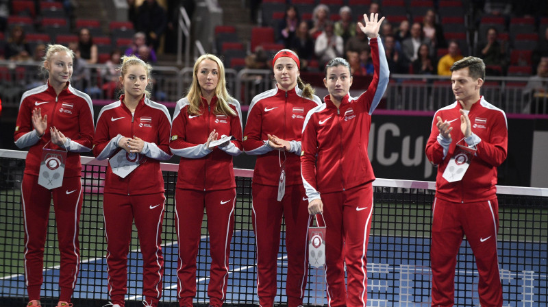 Latvijas "Fed Cup" komanda 2019. gada februārī. Foto: Romāns Kokšarovs, F64