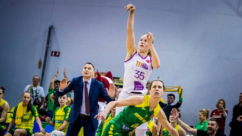 Kate Krēsliņa un TTT: pirmā "play-off" spēle FIBA Eirolīgā. Foto: Renārs Koris