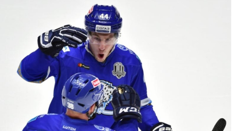 "Barys" aizsargs Darens Dics. Foto: www.prosports.kz