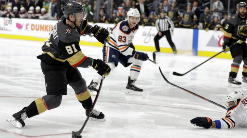 "Golden Knights" uzbrucējs Džonatans Maršeso guva divus vārtus pret "Oilers". Foto: AP/Scanpix