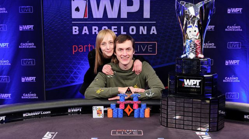Vitālijs Zavorotnijs ar sievu pēc triumfa Barselonā. Foto: World Poker Tour