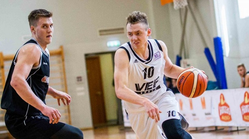 Rainers Hermanovskis: LJBL U19 čempions "VEF skolas" sastāvā. Foto: Sandijs Leicis