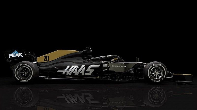 "Haas" sacīkšu auto bez galvenā sponsora uzlīmēm. Foto: Haas F1 Team