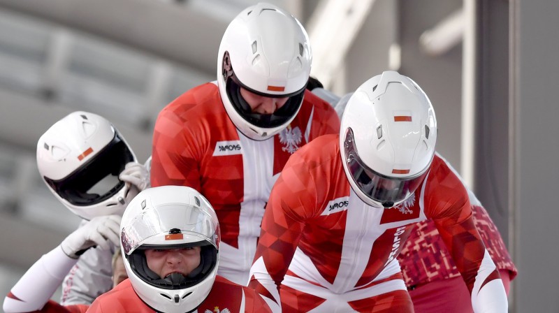 Mateušs Luti ar kolēģiem. Foto: EPA/Scanpix