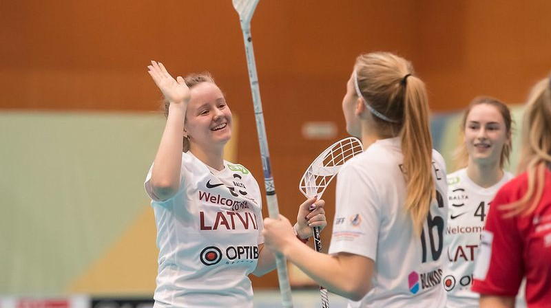 Latvijas izlases florbolistes. Foto: IFF Floorball