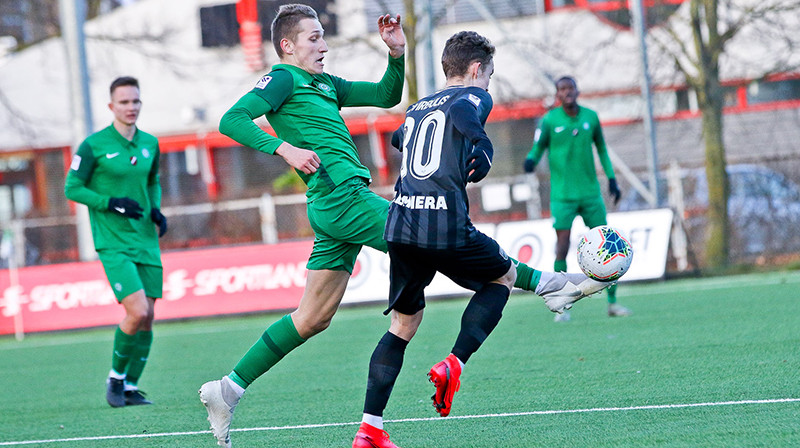 Raimonds Krollis pret savu jauno komandu. Foto: Jānis Līgats/Valmiera FC