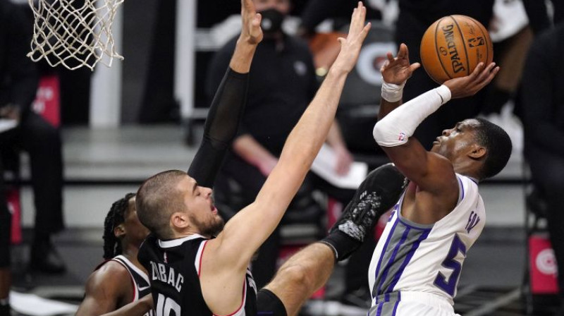 D'Ārons Fokss pret Losandželosas ''Clippers''. Foto: AP/Scanpix