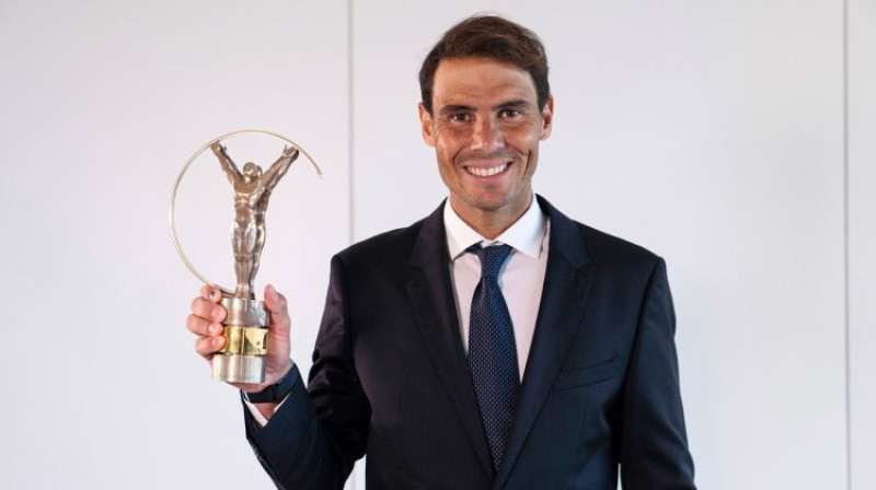 Rafaels Nadals ar "Laureus" balvu. Foto: EPA/Scanpix