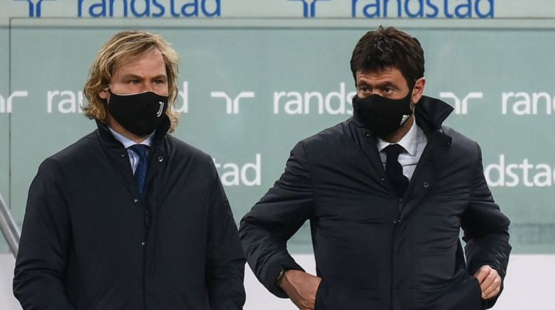 Turīnas "Juventus" viceprezidents Pavels Nedveds un prezidents Andrea Anjelli. Foto: AFP/Scanpix