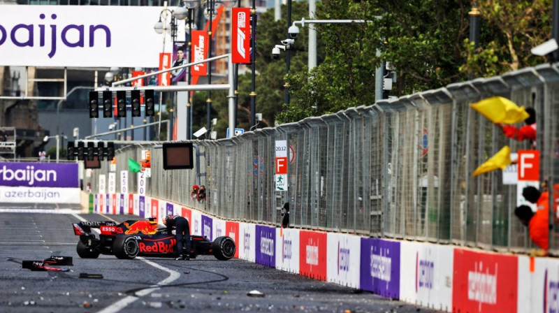 Makss Verstapens pēc avārijas. Foto: Red Bull Racing