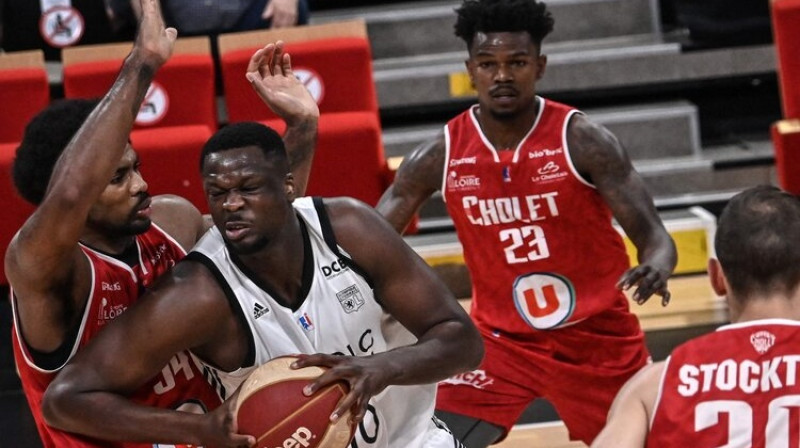 Mustafa Fals (ASVEL) spēlē pret ''Cholet'' 2. jūnijā. Foto: SPO/Scanpix