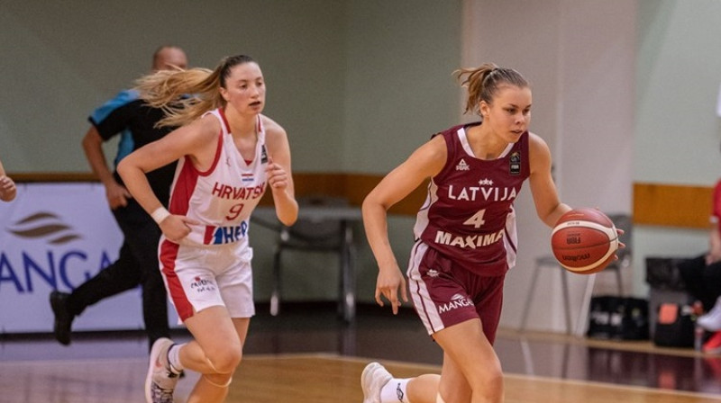 Katrīna Ozola spēlē pret Horvātiju. Foto: FIBA