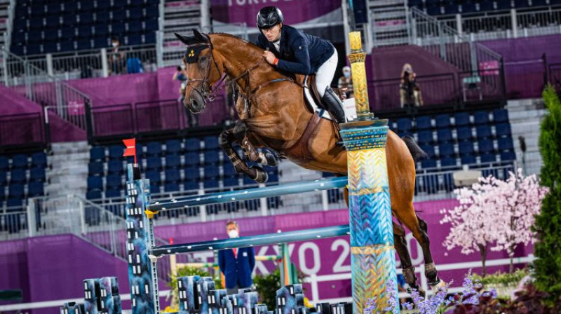 Kristaps Neretnieks ar zirgu "Valour". Foto: olimpiadef64.lv