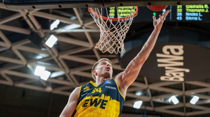 Īens Hummers Oldenburgas "EWE Baskets" kreklā. Foto: imago images/BBL-Foto/Scanpix