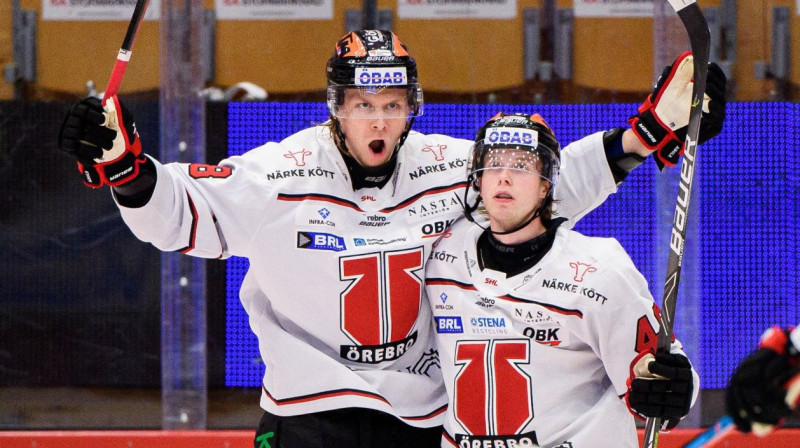 Rodrigo Ābols svin vārtu guvumu. Foto: Örebro Hockey