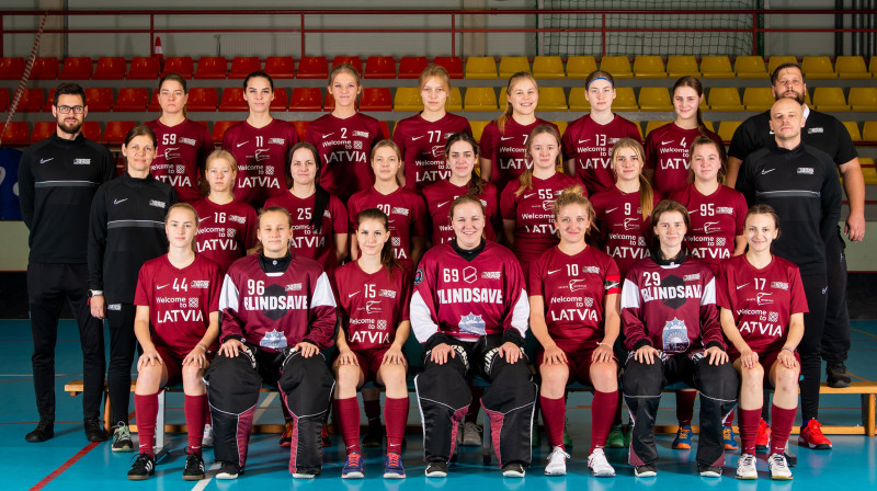 Latvijas sieviešu florbola izlase. Foto: floorball.lv