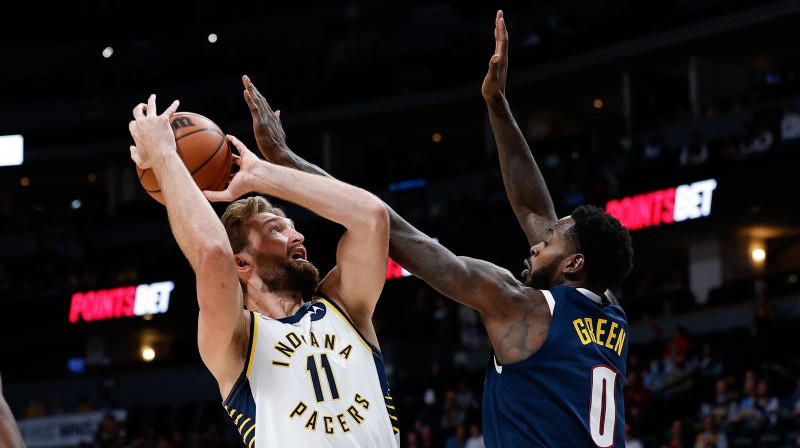 Domants Sabonis (pa labi). Foto: USA Sports Today/Scanpix