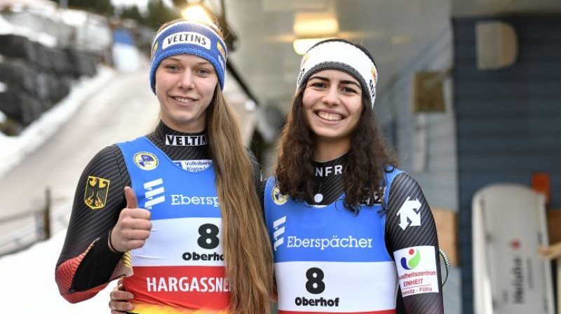 Džesika Degenhārta un Šejenna Rozentāla. Foto: FIL Luge