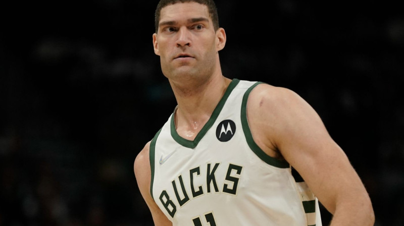 NBA čempions un Milvoki ''Bucks'' centrs Bruks Lopess. Foto: AP/Scanpix