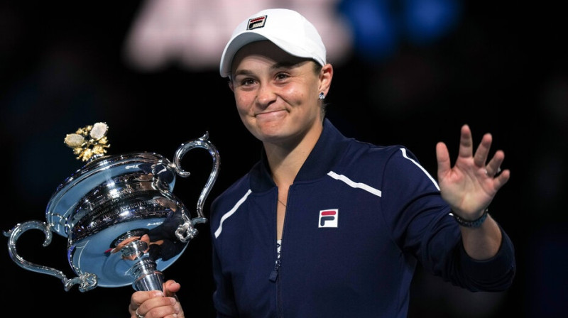 Ešlija Bārtija pēc triumfa 2022. gada ''Australian Open''. Foto: Imago Images/Scanpix