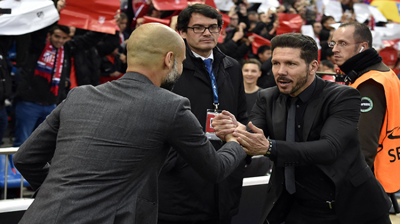 Žuzeps Gvardiola un Djego Simeone. Foto: AFP/Scanpix