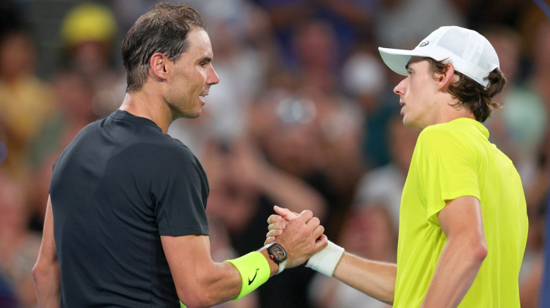 Rafaels Nadals un Alekss de Minors ATP Apvienotā kausa izcīņā. Foto: Dovgan/UK Sports Pics/SIPA/Scanpix