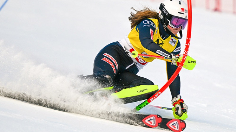 Hanna Āronsone-Elfmane brauc pretī otrajam zeltam šajā junioru čempionātā. Foto Oliver Lerch/Bildbyrån