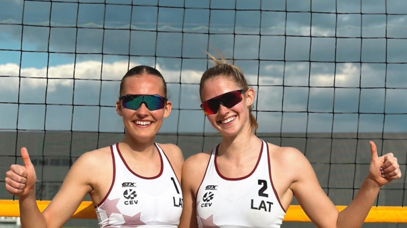 Līva Ēbere un Deniela Konstantinova. Foto: Latvijas Volejbola federācija