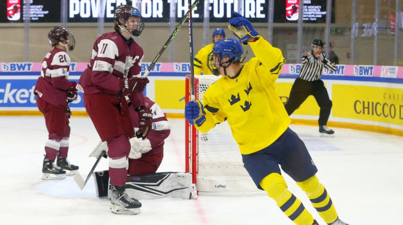 Mirklis pēc Zviedrijas U18 valstsvienības vārtu guvuma. Foto: IIHF