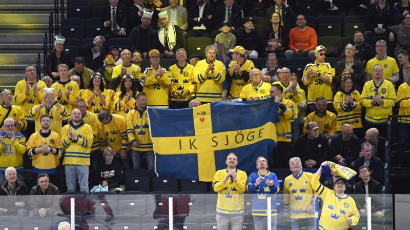 Zviedrijas hokeja līdzjutēji. Foto: AP/Scanpix