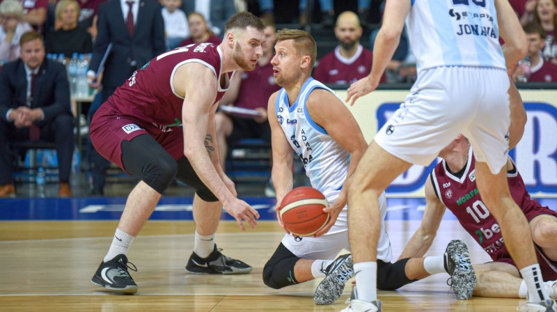 Mārtiņš Laksa cīņā pret Panevēžas "Lietkabeli". Foto: BC 7bet-Lietkabelis Panevėžys