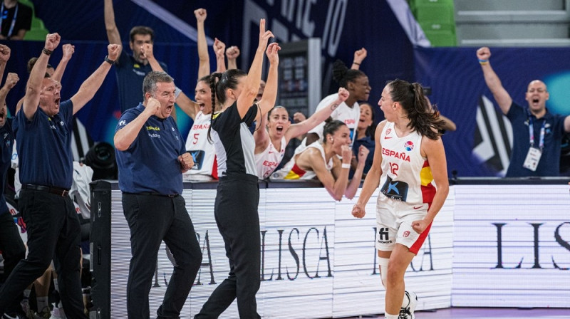 Spānija priecājas par sekmīgu epizodi. Foto: EuroBasketWomen