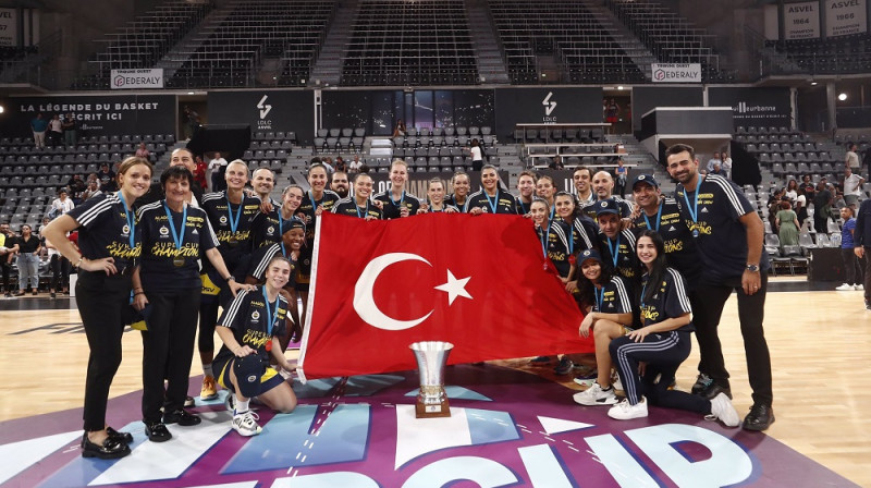 "Fenerbahce" spēlētājas 2023. gada 28. septembrī izcīnīja FIBA Superkausu. Foto: FIBA