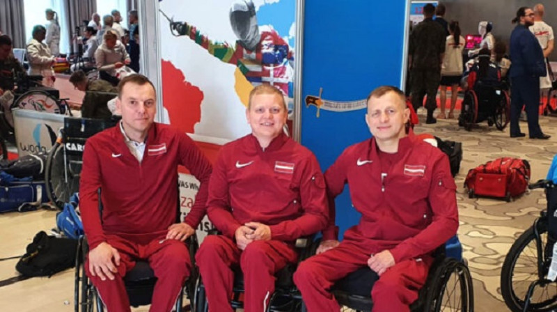 Latvijas komanda pasaules čempionātā ratiņpaukošanā. Foto: Latvijas Paralimpiskā komiteja.