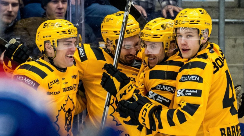 "Skellefteå" hokejisti. Foto: Skellefteå AIK Hockey
