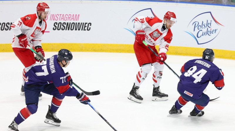 Mirklis no Polijas un Dienvidkorejas valstsvienību spēles. Foto: Polski Hokej