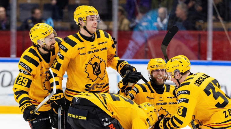 "Skellefteå" hokejisti. Foto: Skellefteå AIK