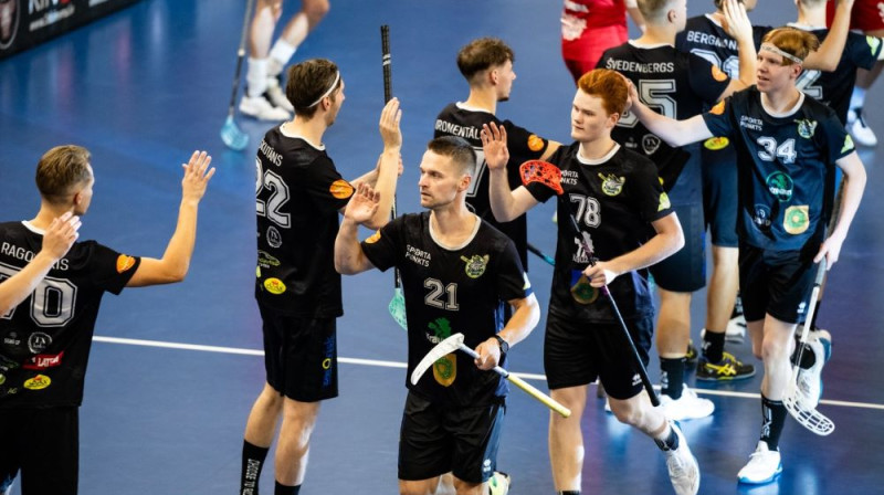 "Talsu NSS/Krauzers". Foto: Arvis Ermanis, floorball.lv