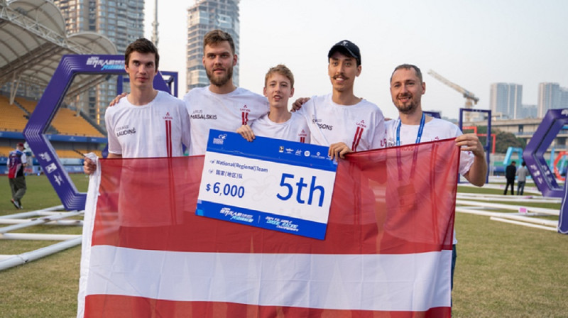 Pasaules čempionātā 5. vietu izcīnījušie Latvijas izlases dalībnieki. Publicitātes foto.