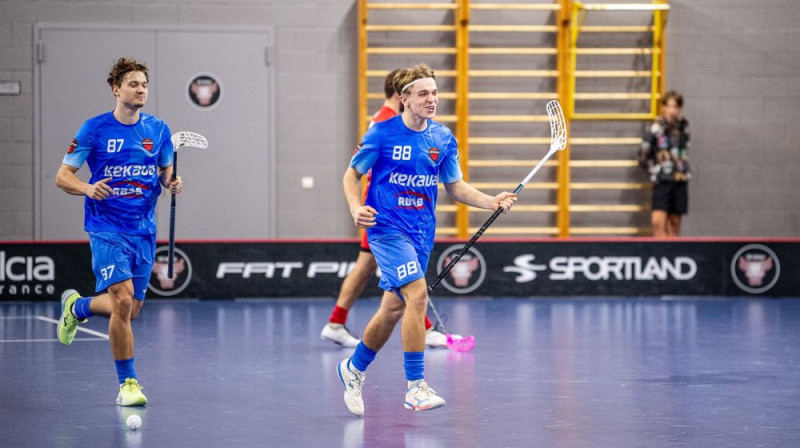 Markuss Januševskis (#88) jau ceturto reizi šosezon atzīts par spēles labāko, foto: Floorball.lv