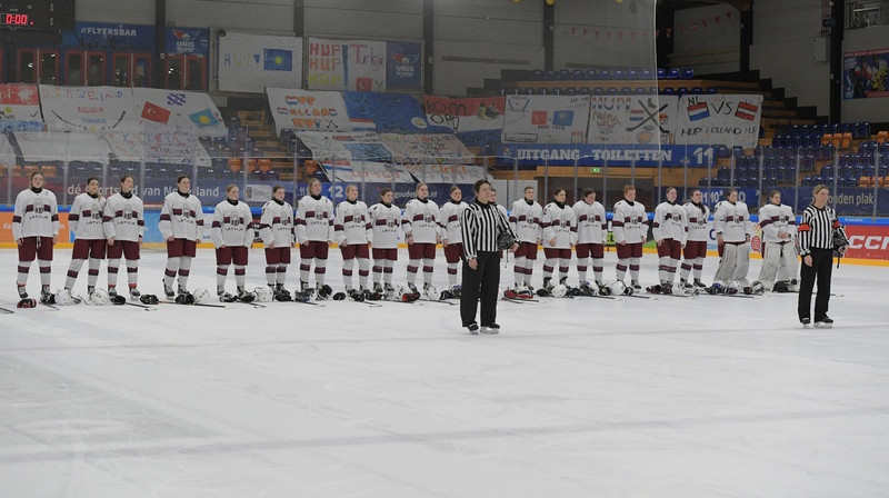 Latvijas U18 sieviešu izlase. Foto: LHF